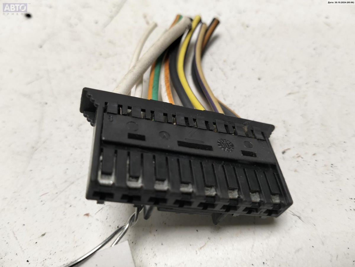 Разъем AUX / USB к Renault Megane 2000