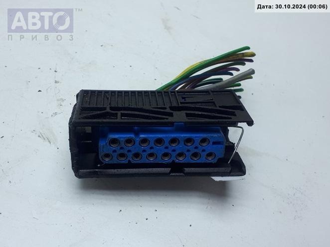 Разъем AUX / USB к Volkswagen Passat 2001