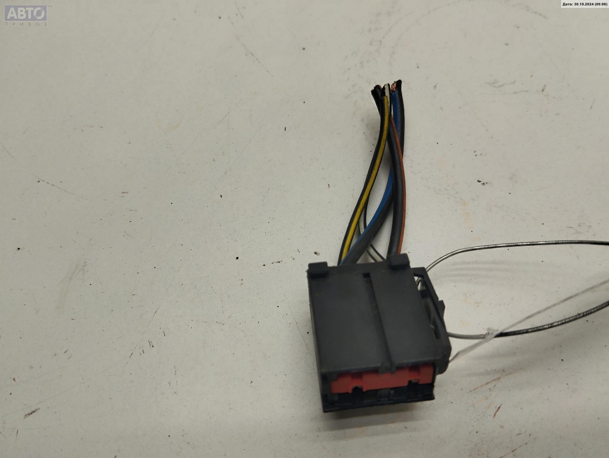 Разъем AUX / USB к Ford Focus 2004
