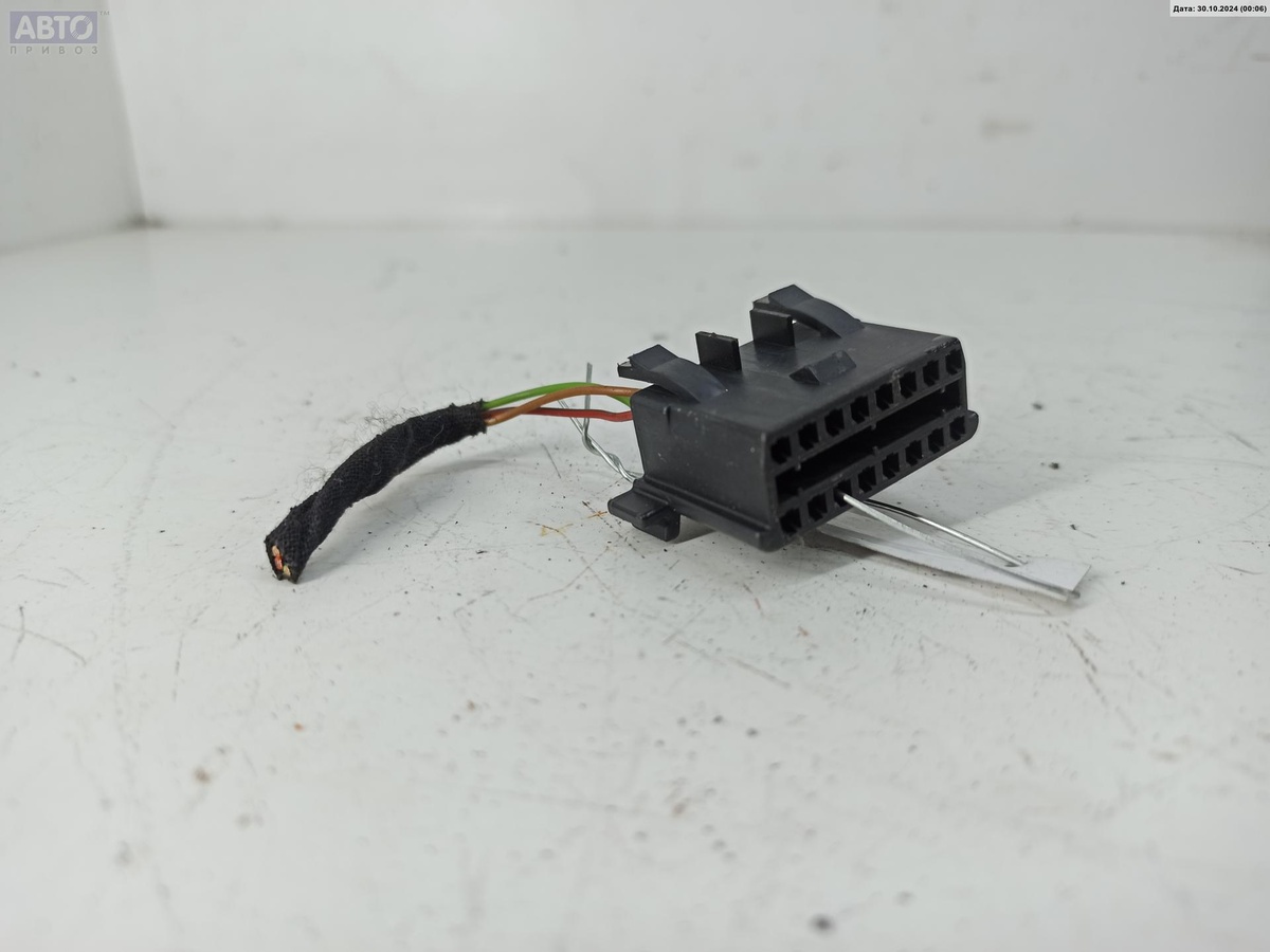 Разъем AUX / USB к Audi A4 1996