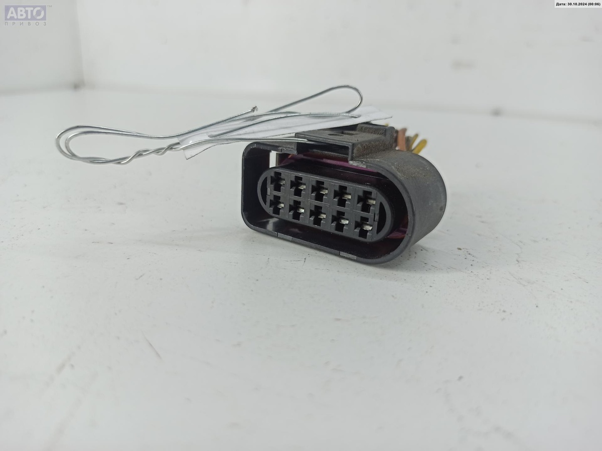 Разъем AUX / USB к Audi A6 2002