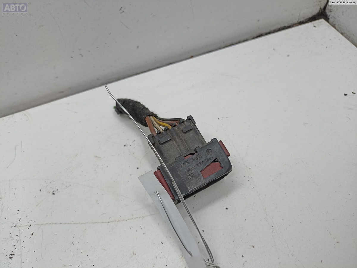 Разъем AUX / USB к Opel Vectra 2005