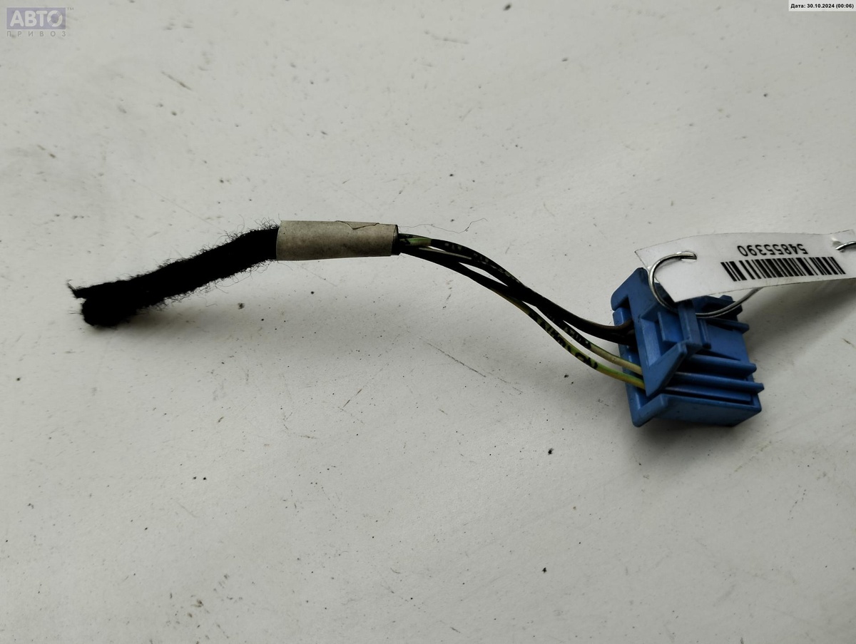 Разъем AUX / USB к Volkswagen Touran 2009