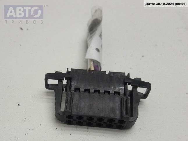 Разъем AUX / USB к Volkswagen Golf 1998