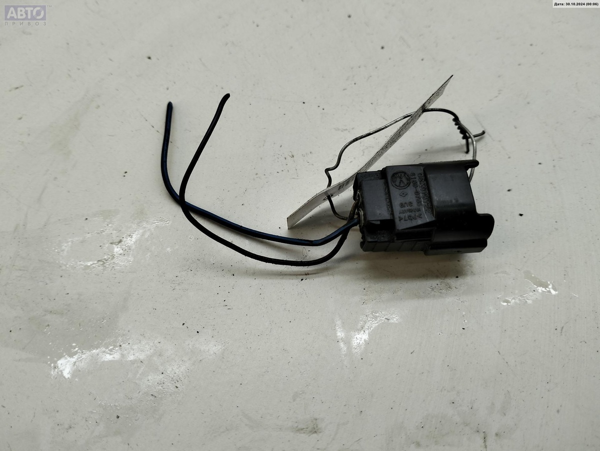 Разъем AUX / USB к Volkswagen Passat 2003