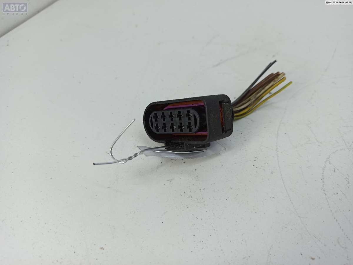 Разъем AUX / USB к Audi A6 2004