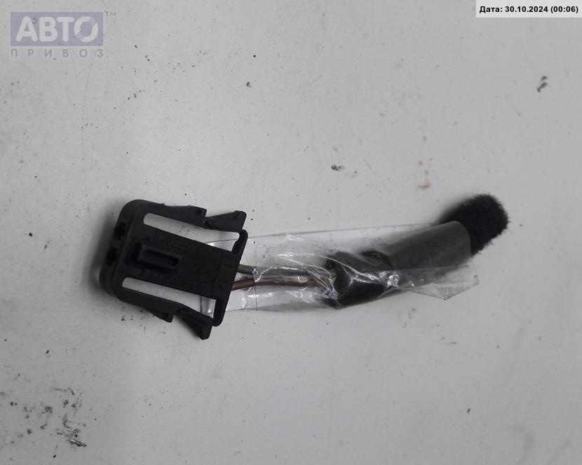 Разъем AUX / USB к Volkswagen Passat 2001