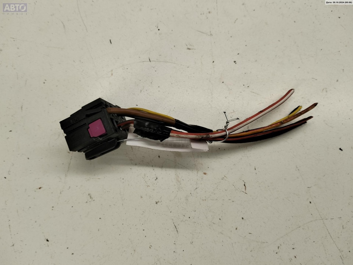 Разъем AUX / USB к Volkswagen Passat 1997