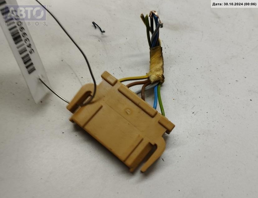 Разъем AUX / USB к Audi A6 2002