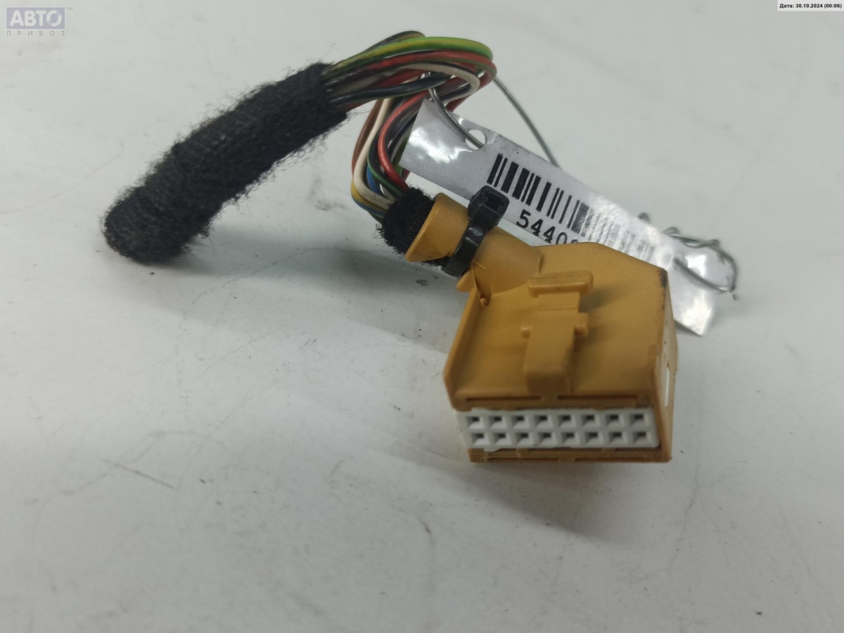Разъем AUX / USB к Audi A6 1999
