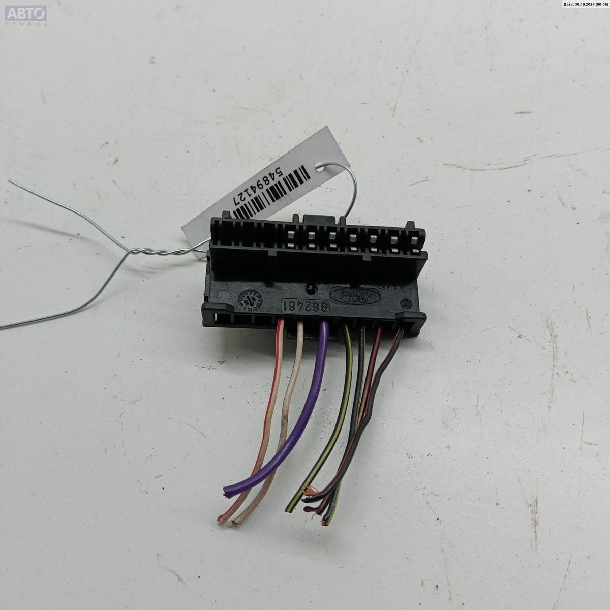 Разъем AUX / USB к Ford Mondeo 1996