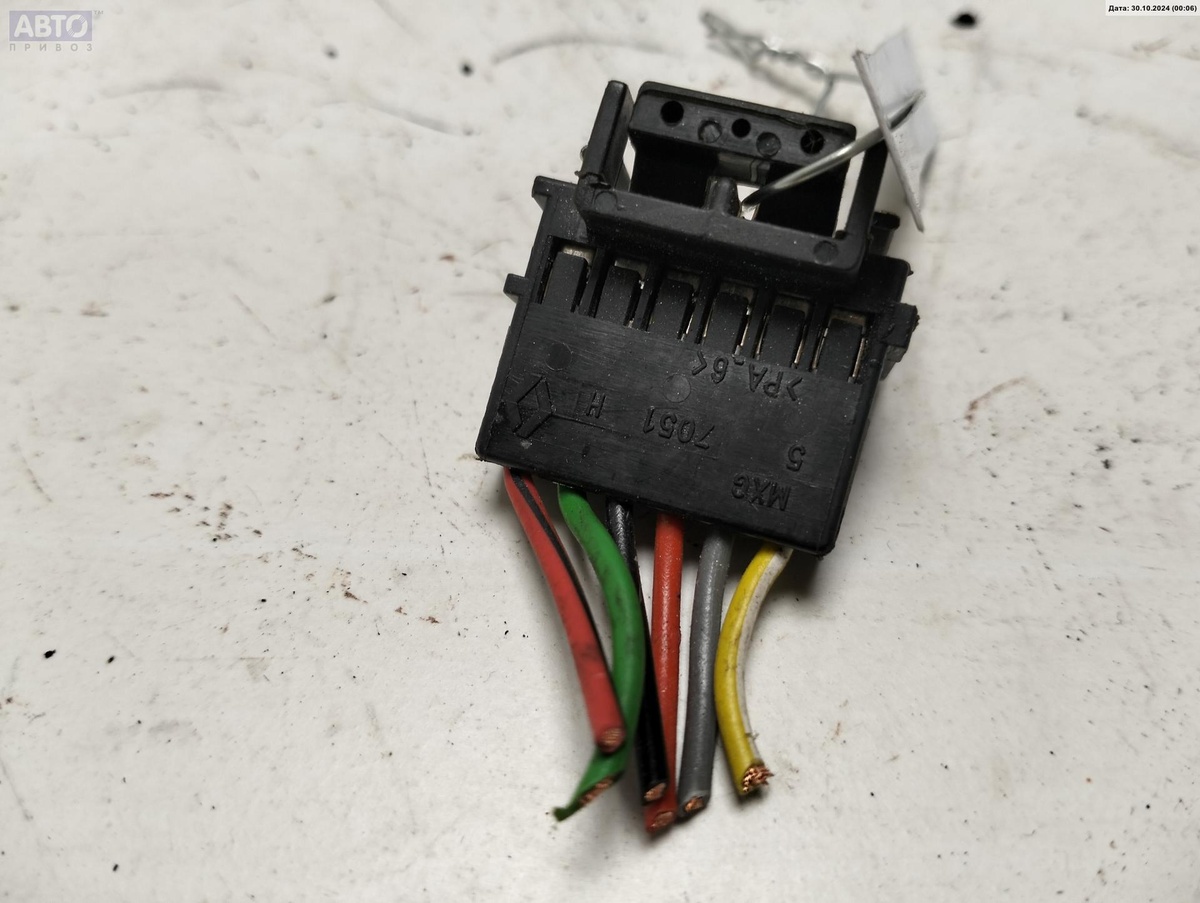Разъем AUX / USB к Renault Laguna 2005