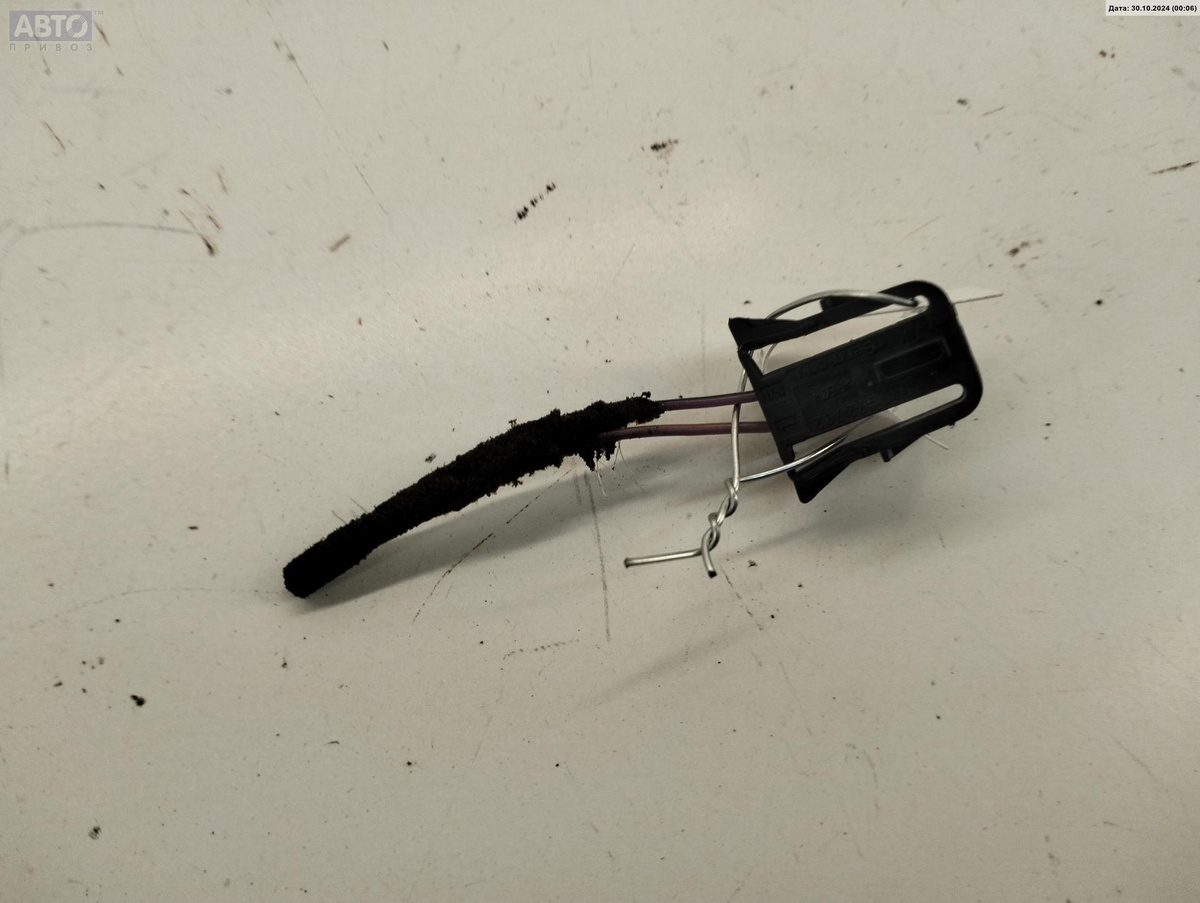 Разъем AUX / USB к Volkswagen Passat 2000