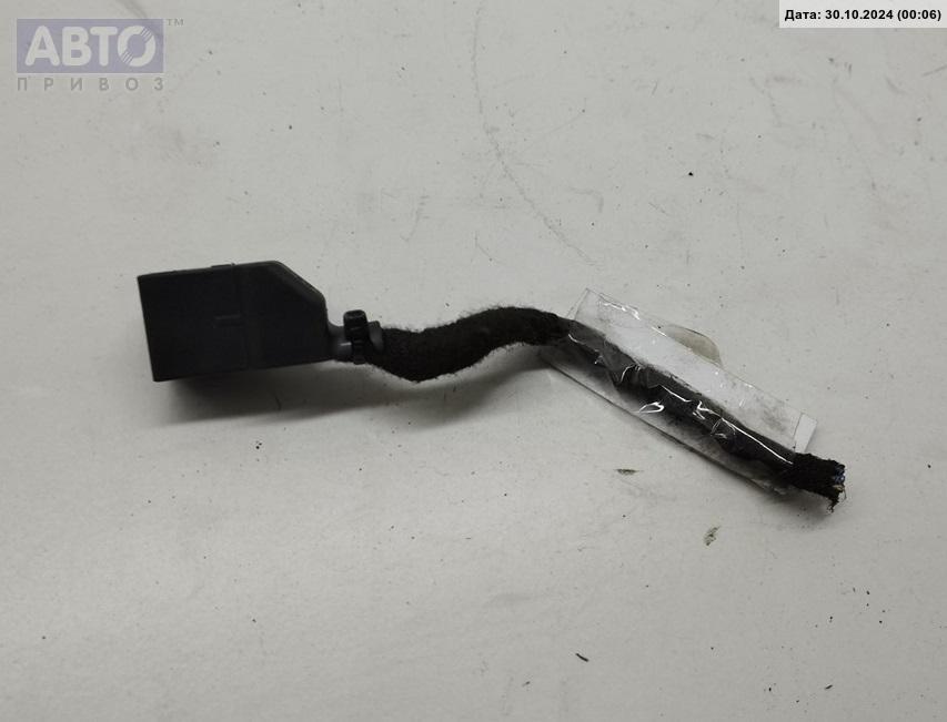 Разъем AUX / USB к Audi A4 2002