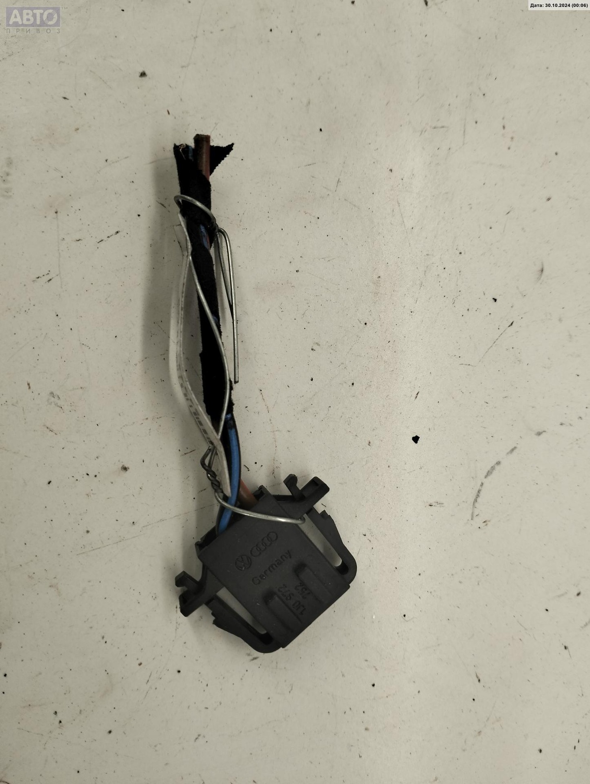 Разъем AUX / USB к Volkswagen Golf 1999