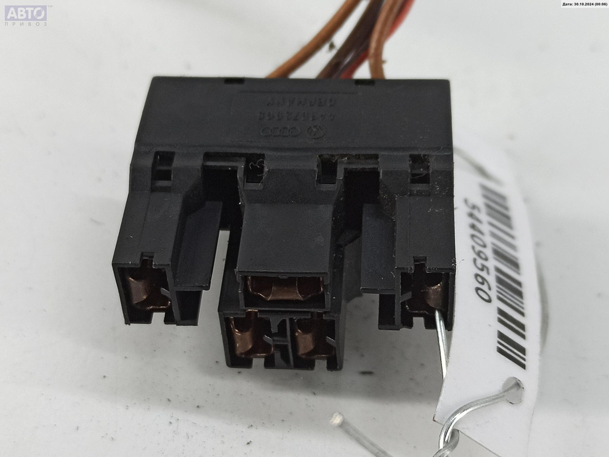 Разъем AUX / USB к Audi A8 2000