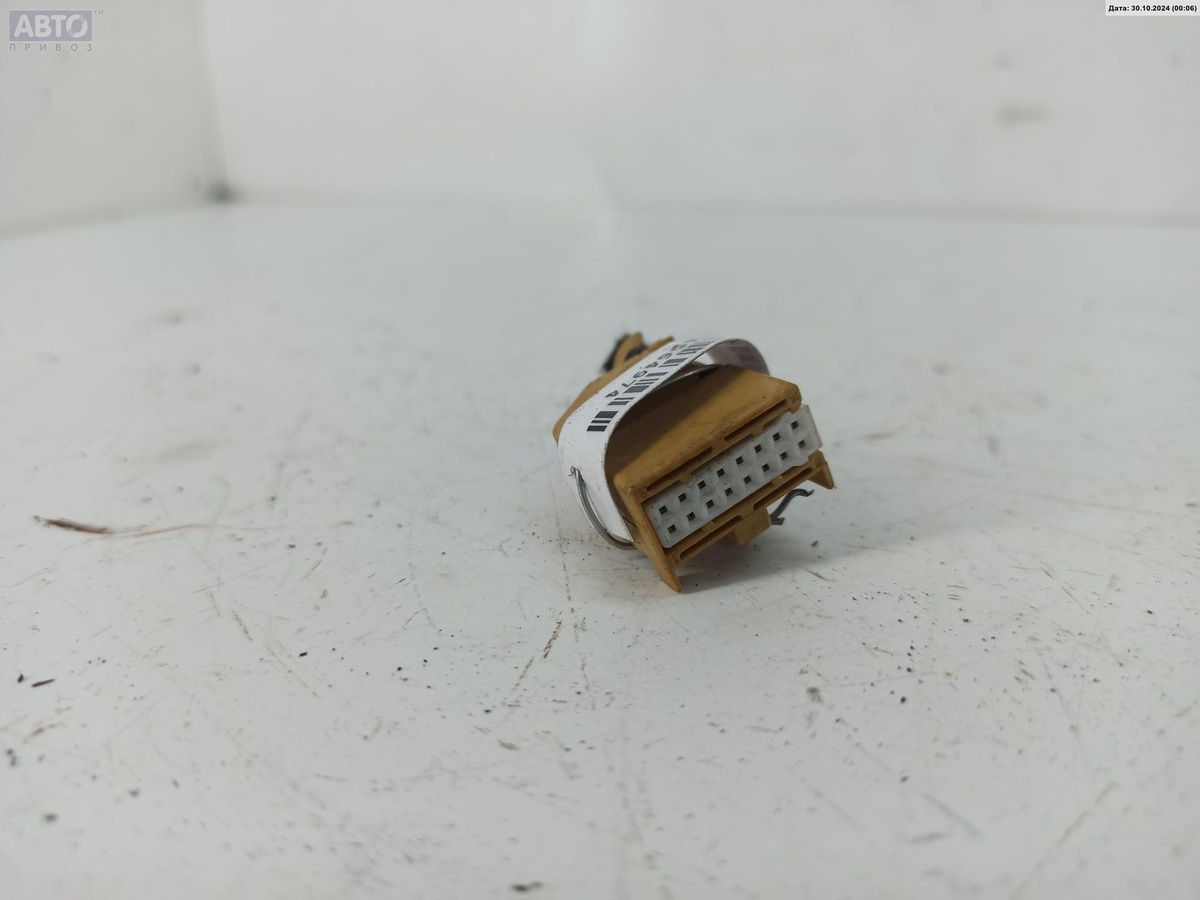 Разъем AUX / USB к Audi A8 2000