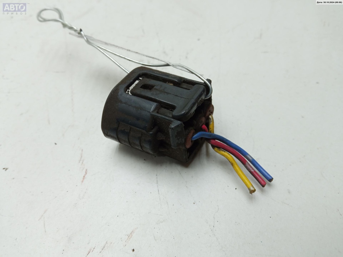 Разъем AUX / USB к Toyota Yaris Verso 2003