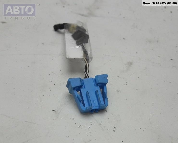 Разъем AUX / USB к Volkswagen Vento 1995