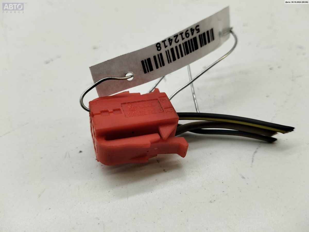 Разъем AUX / USB к Volkswagen Passat 1996