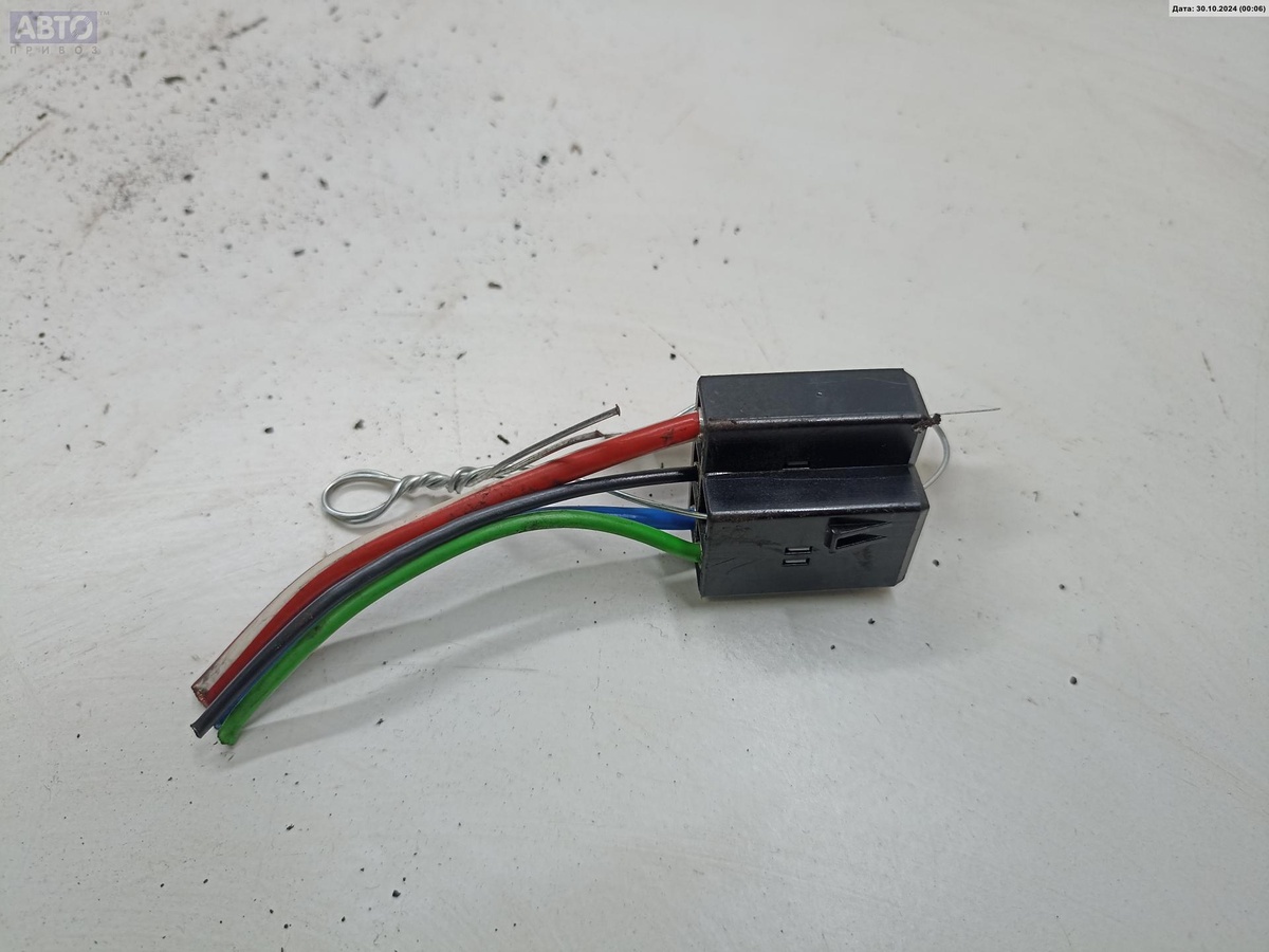 Разъем AUX / USB к Opel Zafira 2002