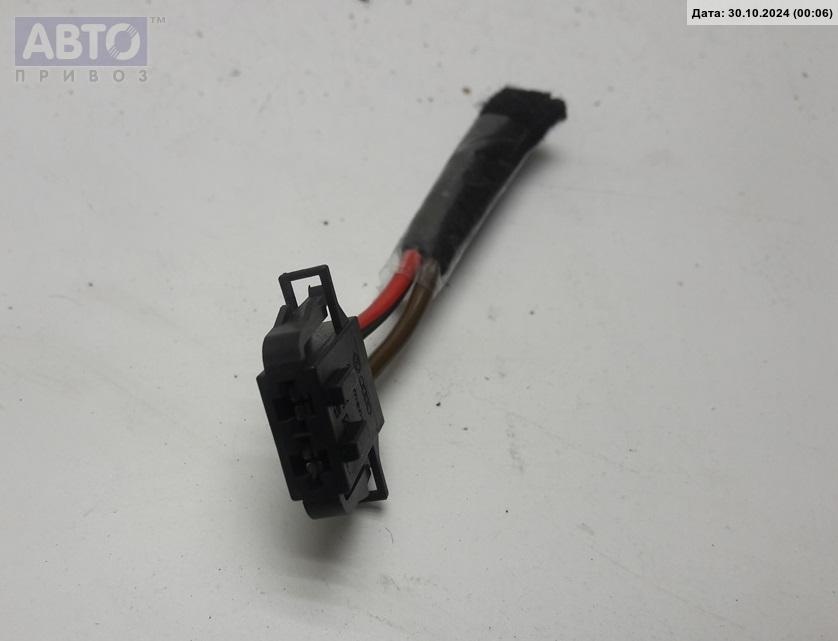 Разъем AUX / USB к Volkswagen Golf 2005