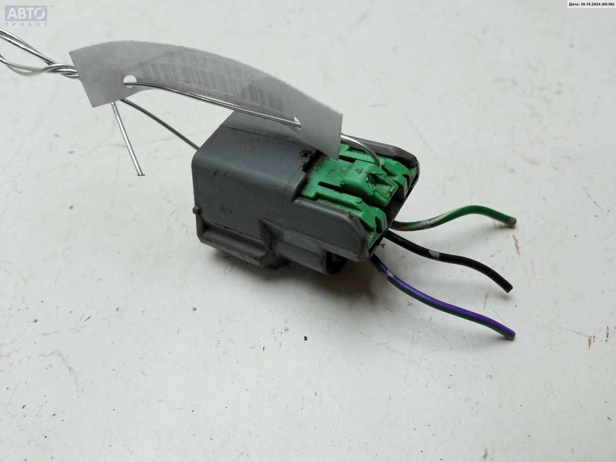 Разъем AUX / USB к Nissan Primera 1999