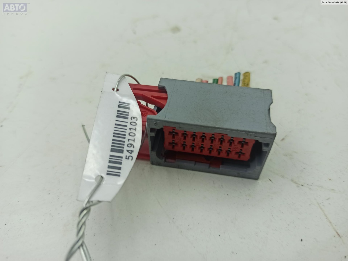 Разъем AUX / USB к Citroen Xsara Picasso 2006