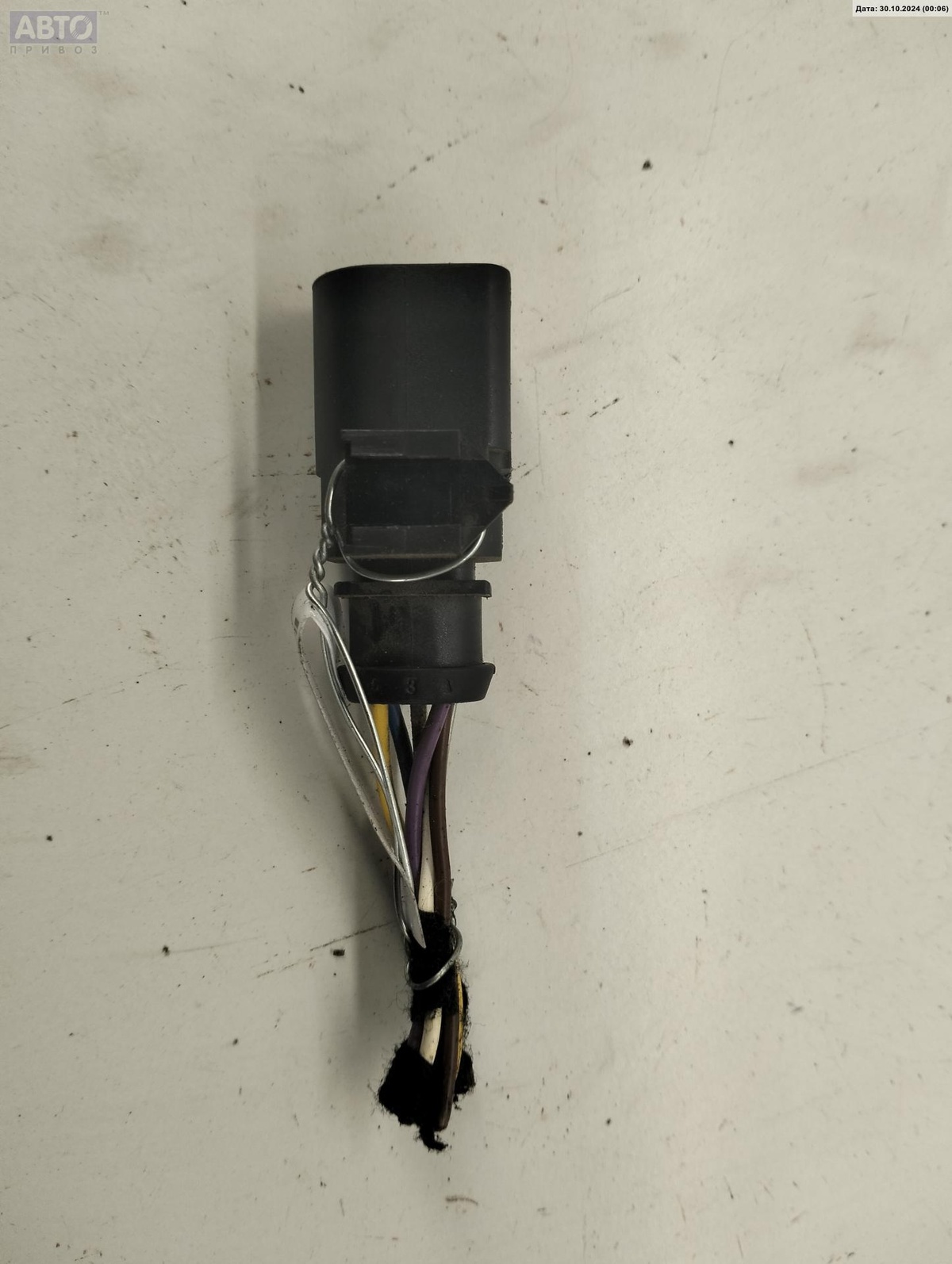 Разъем AUX / USB к Volkswagen Caddy 2015
