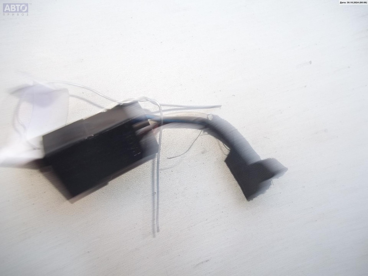 Разъем AUX / USB к Opel Omega 2000