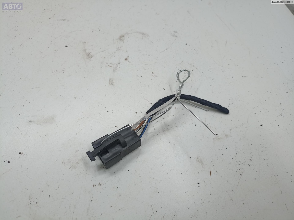 Разъем AUX / USB к Opel Omega 2000