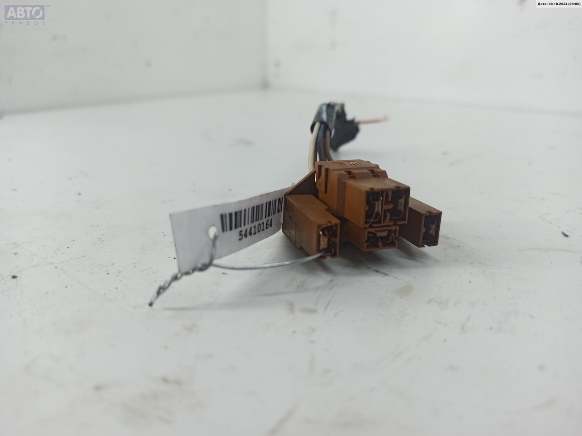 Разъем AUX / USB к Audi A4 1996