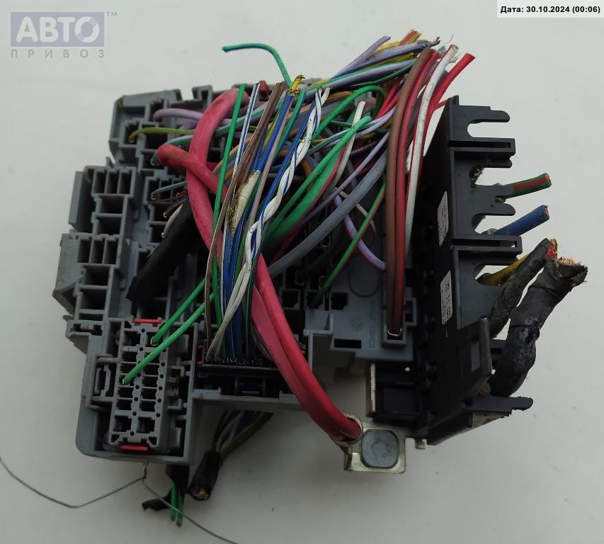 Короб предохранителей к Ford S-MAX 2006