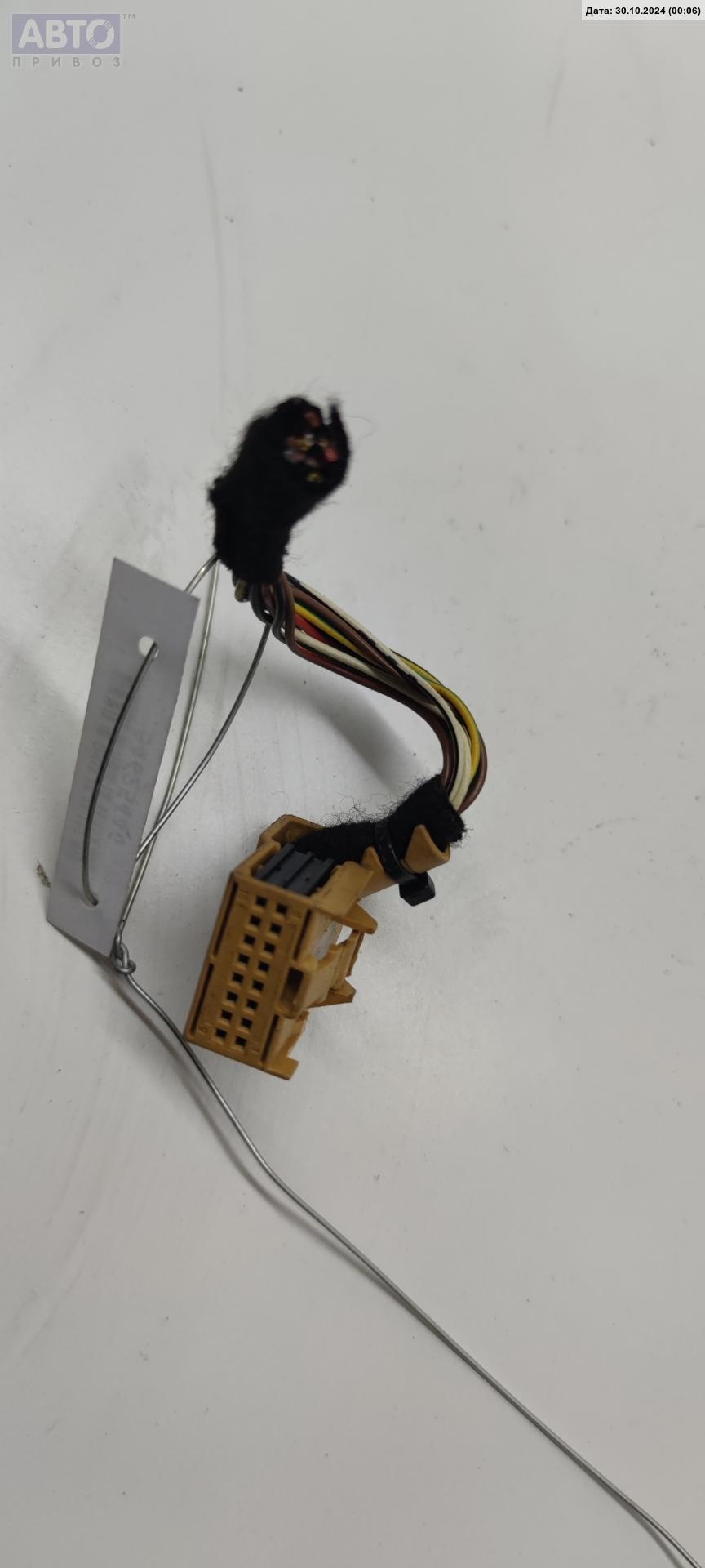 Разъем AUX / USB к Audi A6 2003