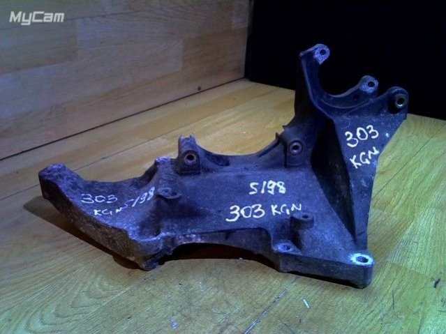 Кронштейн генератора к Mitsubishi Carisma 2002