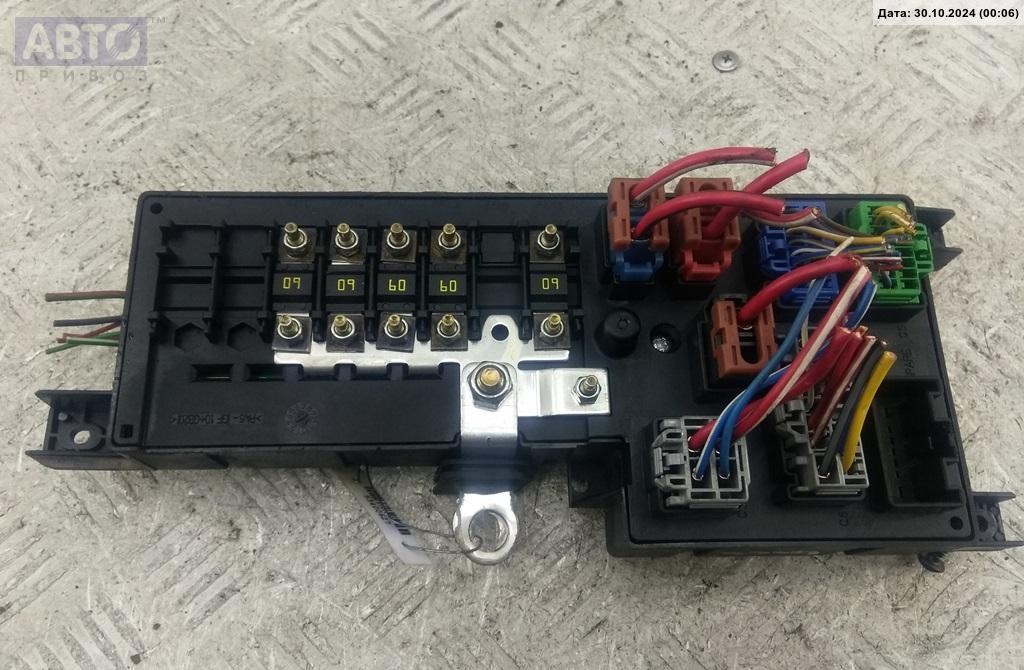 Короб предохранителей к Volvo V70 2002