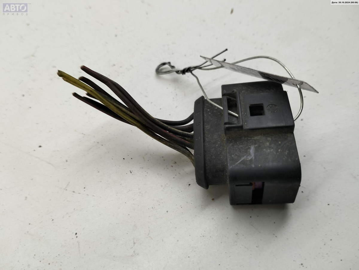 Разъем AUX / USB к Volkswagen Passat 2004