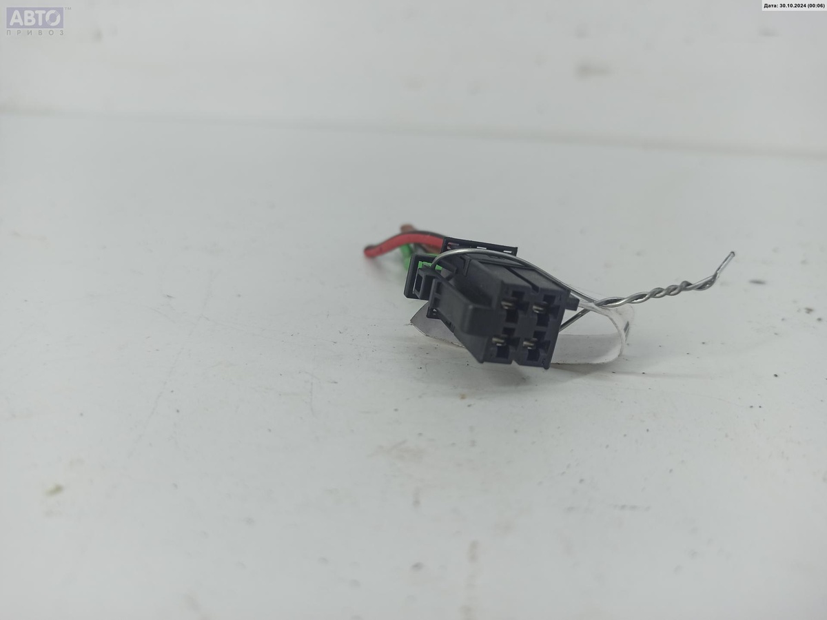Разъем AUX / USB к Mercedes-Benz E-klasse 2002