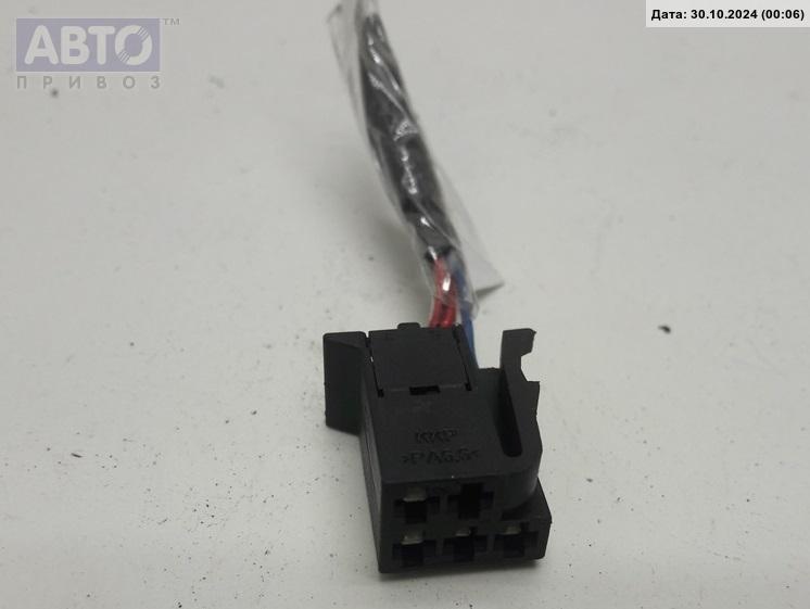 Разъем AUX / USB к Volkswagen Golf 1998