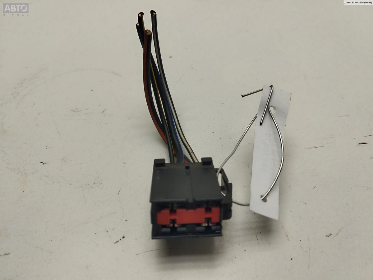 Разъем AUX / USB к Ford Focus 2002