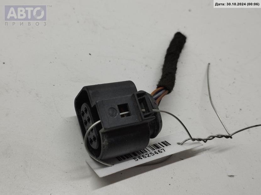 Разъем AUX / USB к Audi A6 2002