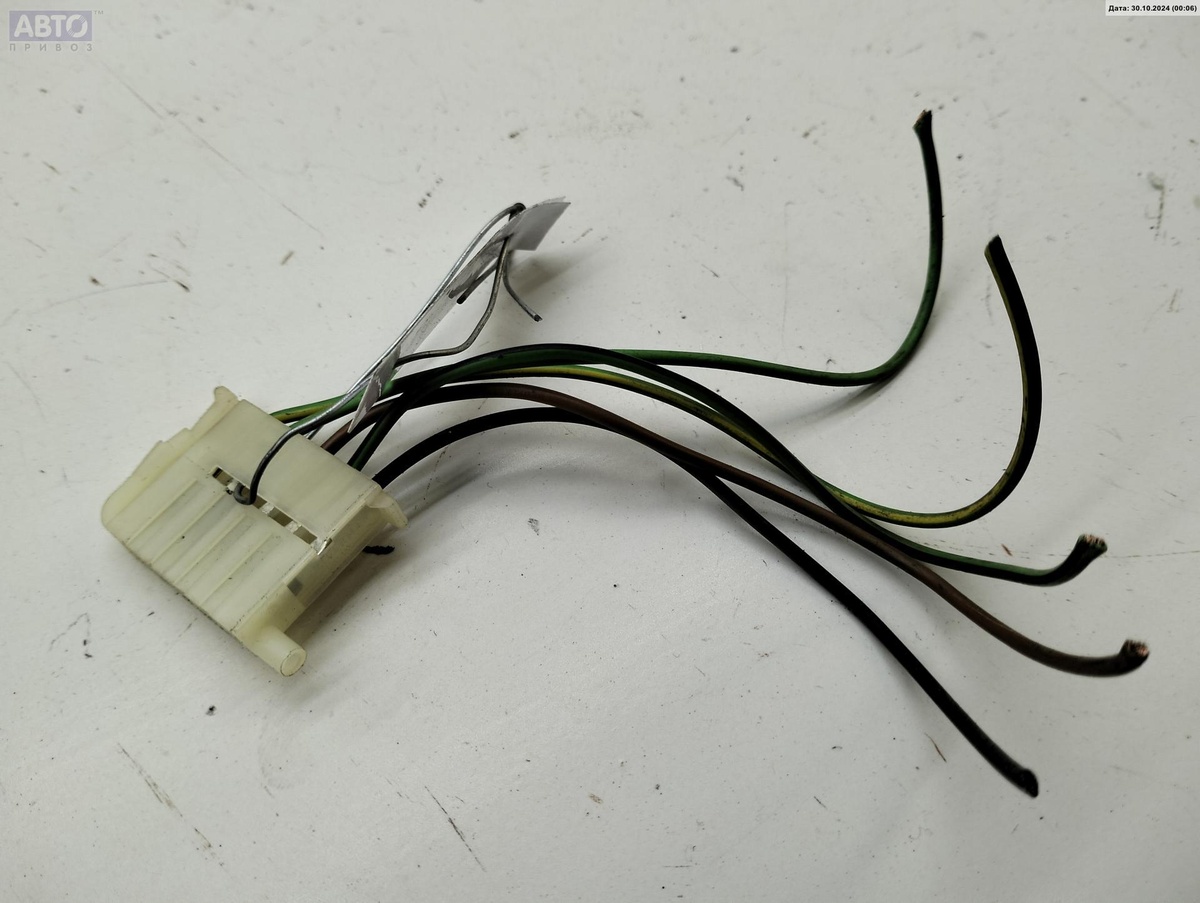 Разъем AUX / USB к Volkswagen Passat 1996