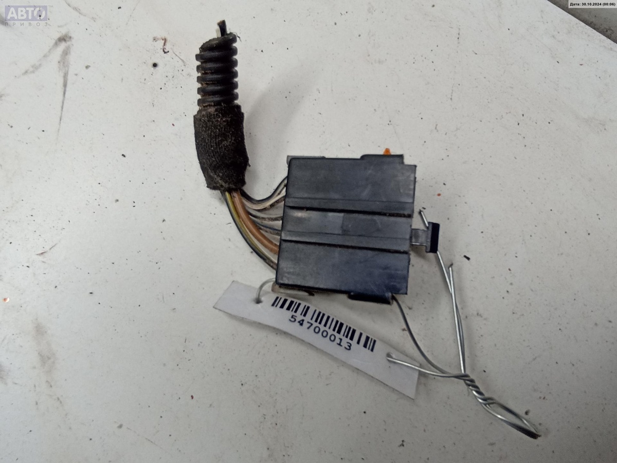 Разъем AUX / USB к Opel Omega 1996