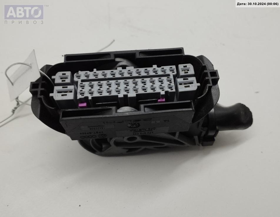 Разъем AUX / USB к Audi A6 2005
