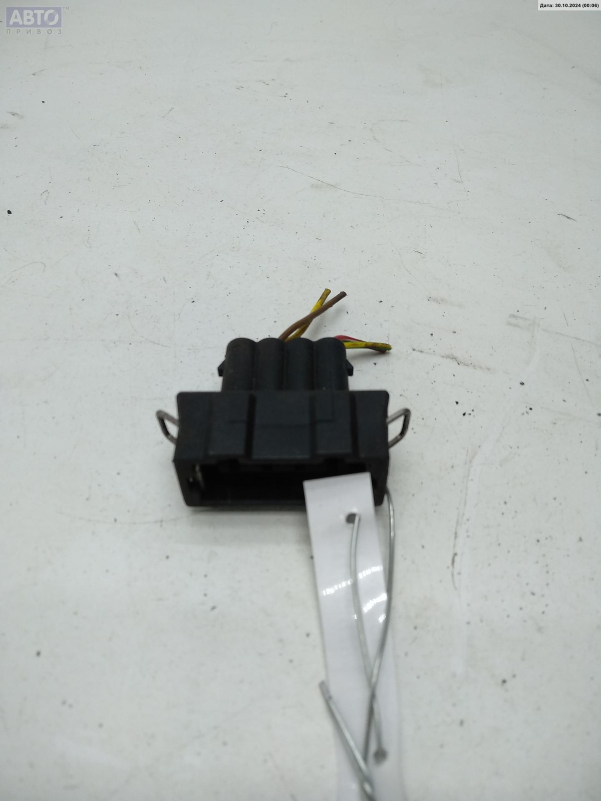 Разъем AUX / USB к Volkswagen Passat 1996