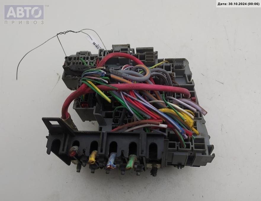 Короб предохранителей к Ford S-MAX 2006