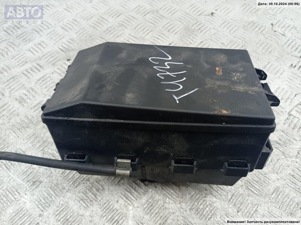 Короб предохранителей к Ford Focus 2003
