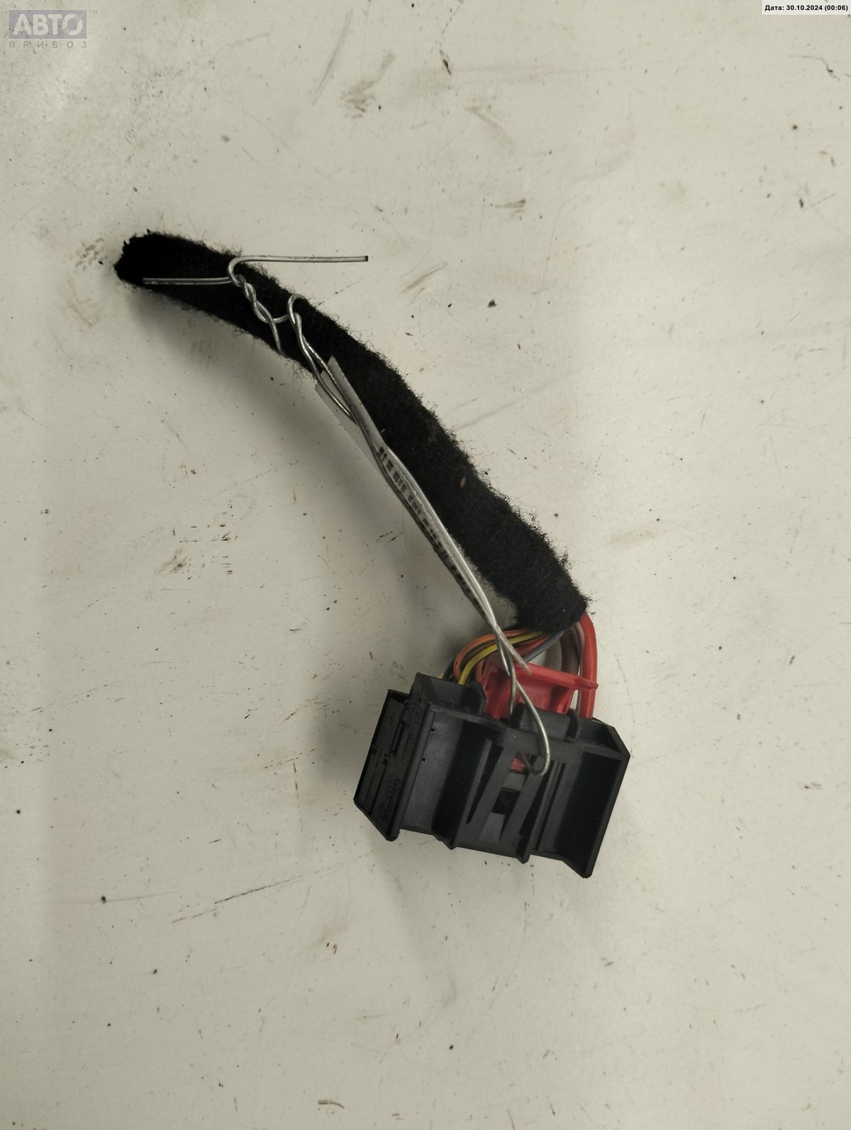 Разъем AUX / USB к Skoda  2010