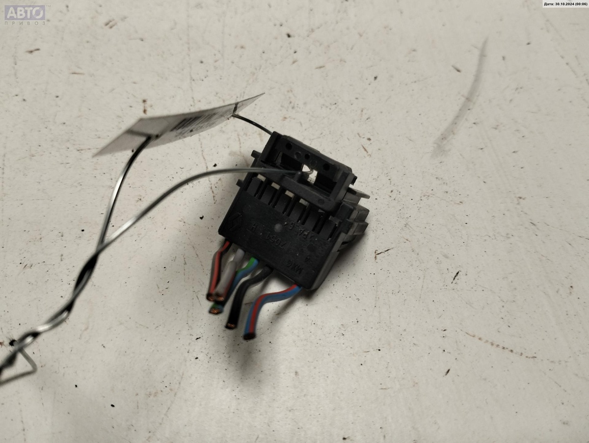 Разъем AUX / USB к Renault Scenic 2007