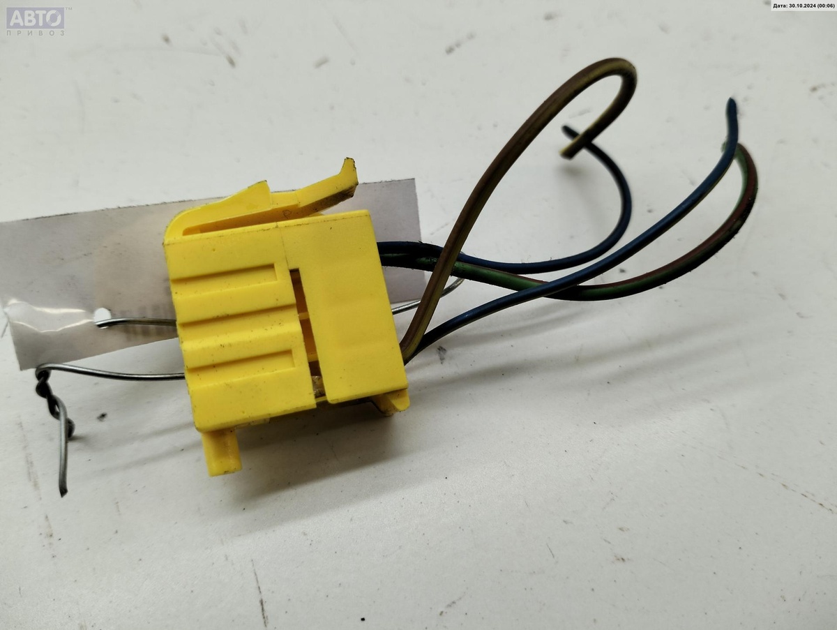 Разъем AUX / USB к Volkswagen Passat 1996